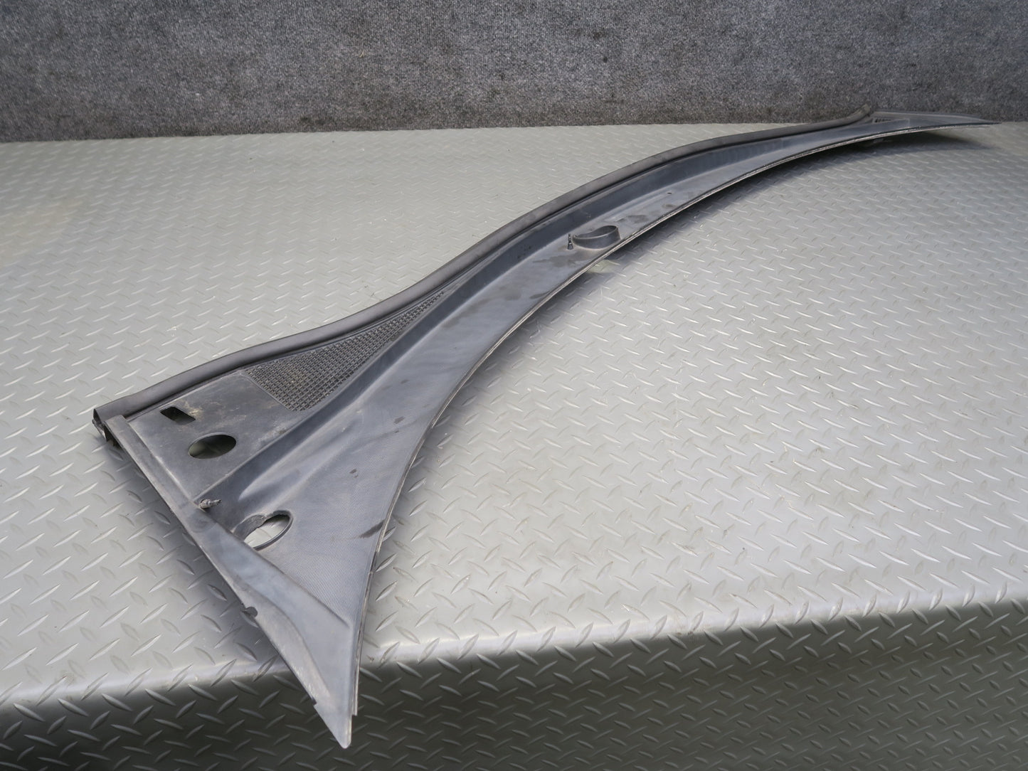 14-19 Chevrolet Corvette C7 Front Windshield Wiper Vent Cowl Panel 23459574 OEM