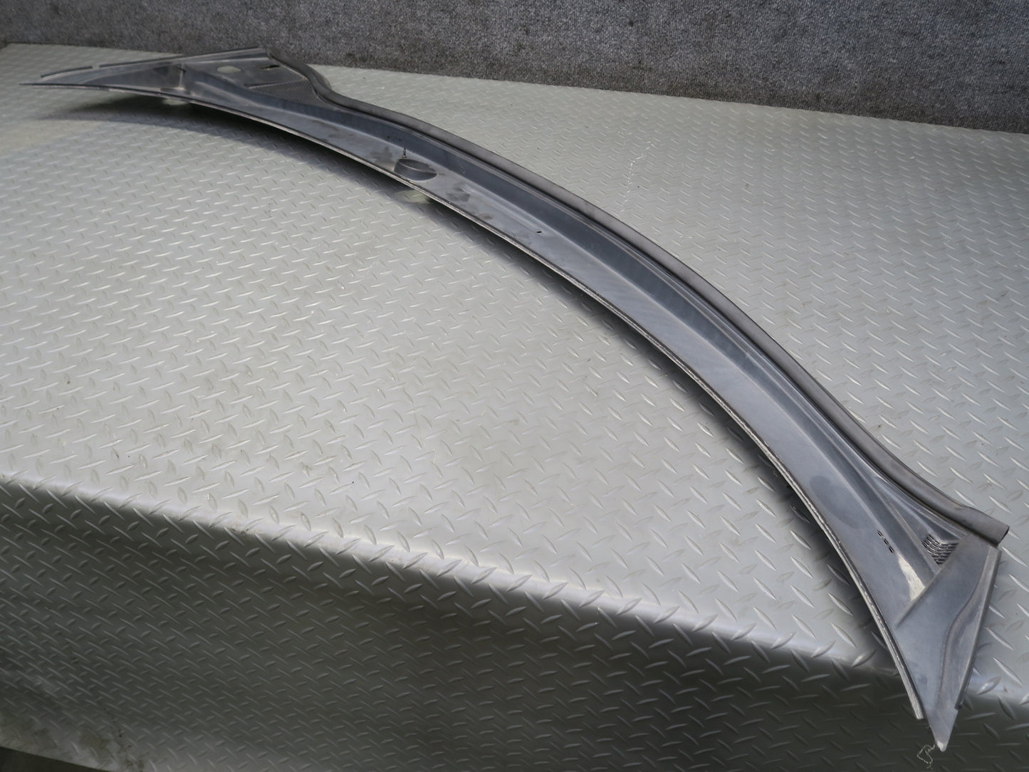 14-19 Chevrolet Corvette C7 Front Windshield Wiper Vent Cowl Panel 23459574 OEM