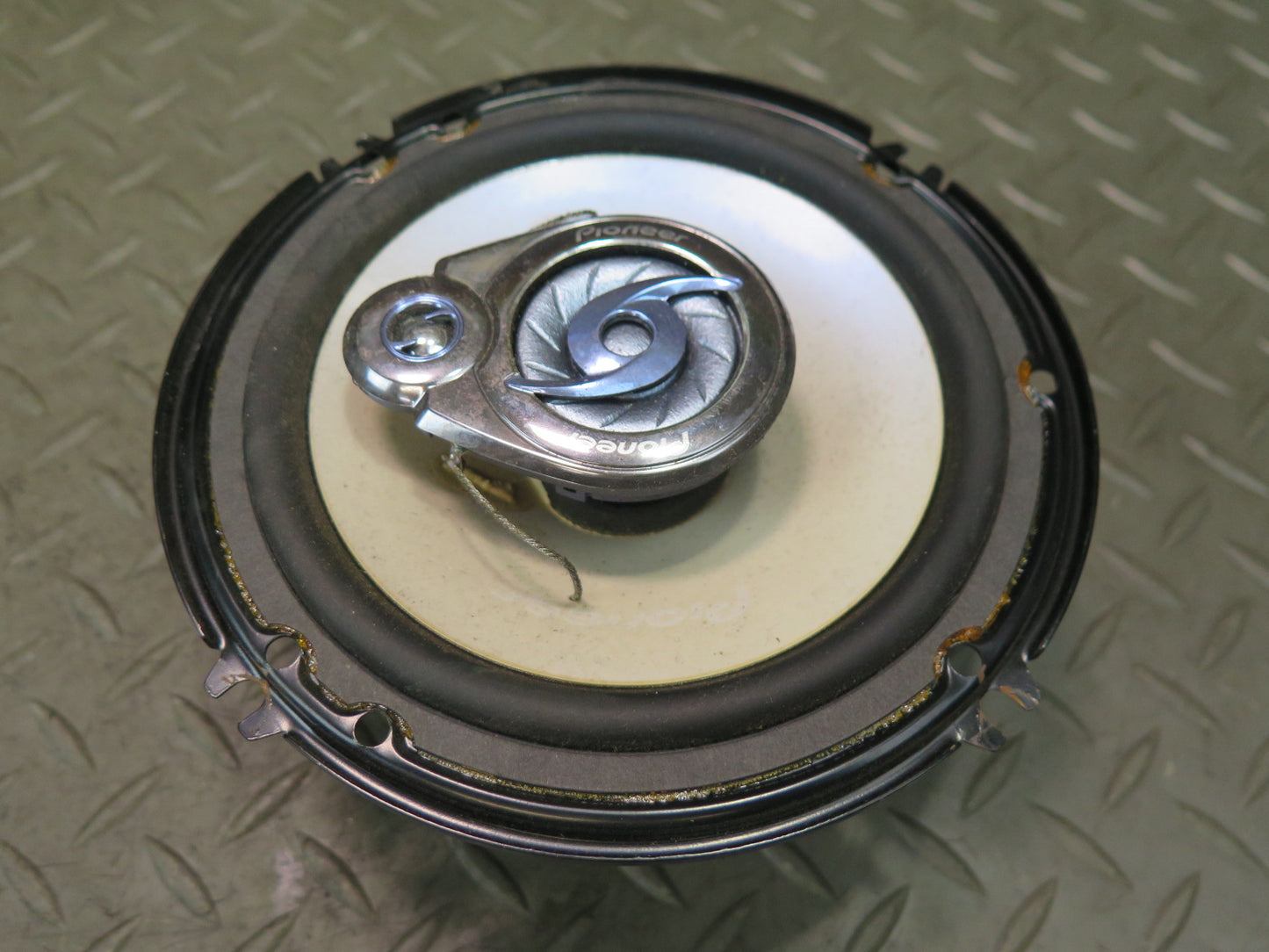 Set of 2 Pioneer TS-606 3-WAY 6.5'' 16CM 180W MAX Coaxial Car Speaker