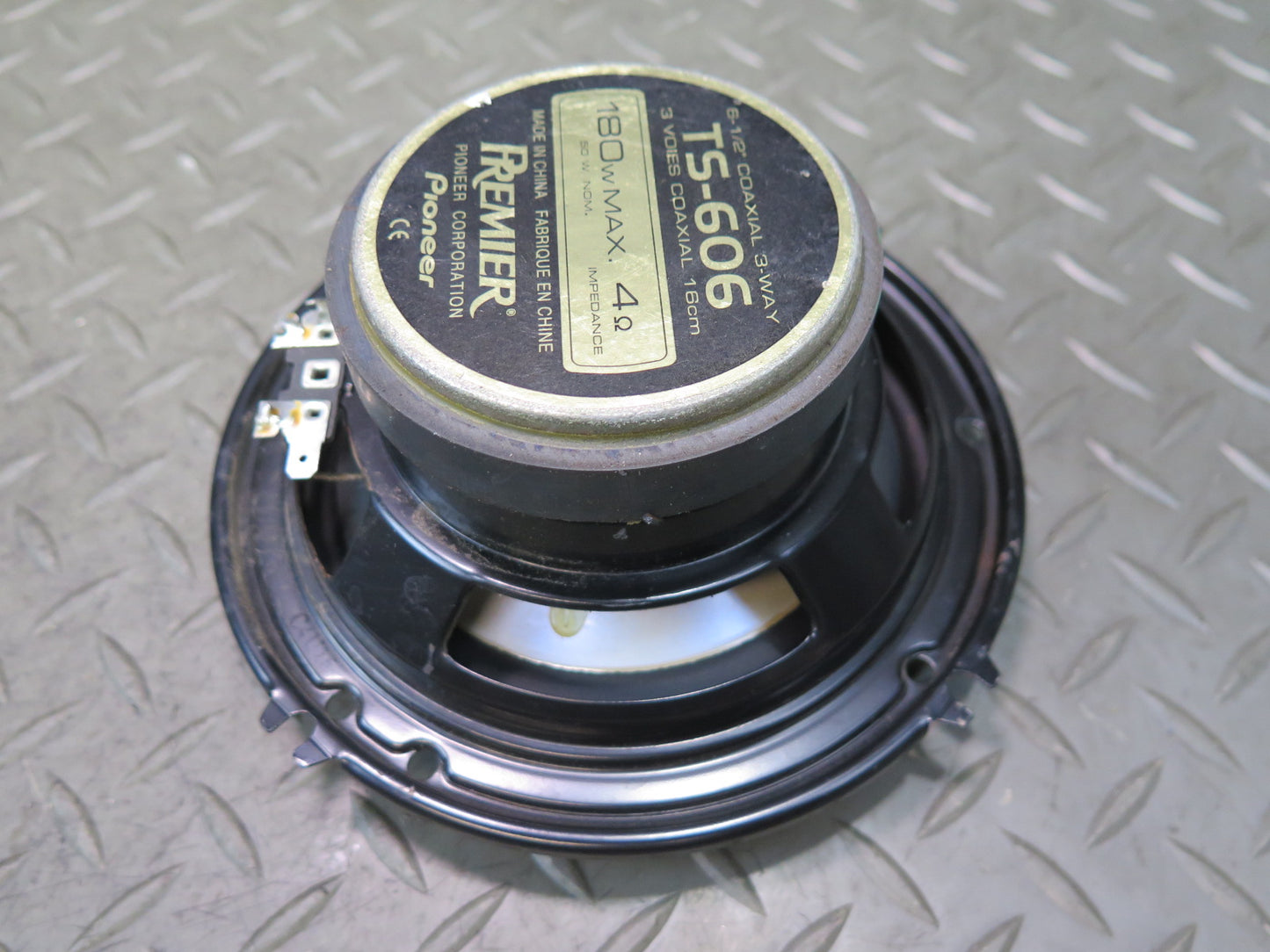 Set of 2 Pioneer TS-606 3-WAY 6.5'' 16CM 180W MAX Coaxial Car Speaker