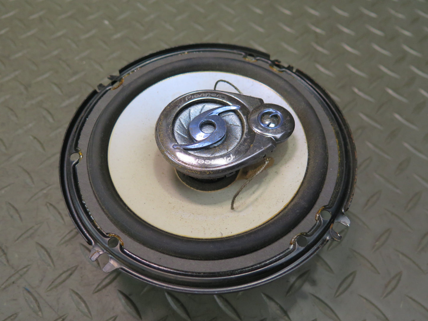 Set of 2 Pioneer TS-606 3-WAY 6.5'' 16CM 180W MAX Coaxial Car Speaker