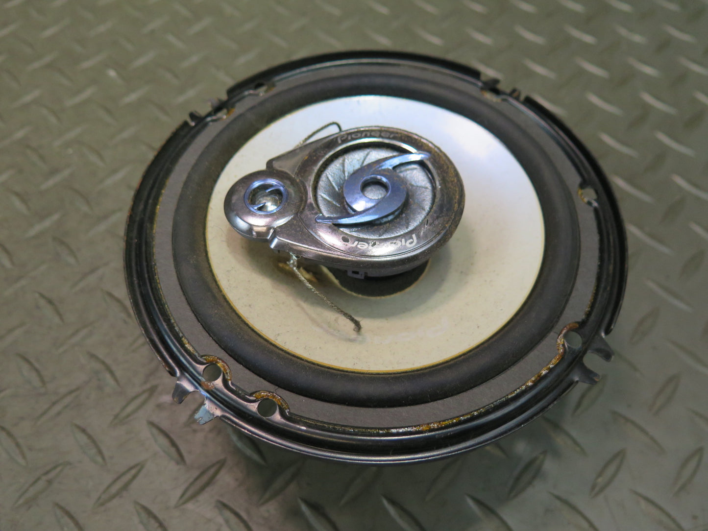 Set of 2 Pioneer TS-606 3-WAY 6.5'' 16CM 180W MAX Coaxial Car Speaker
