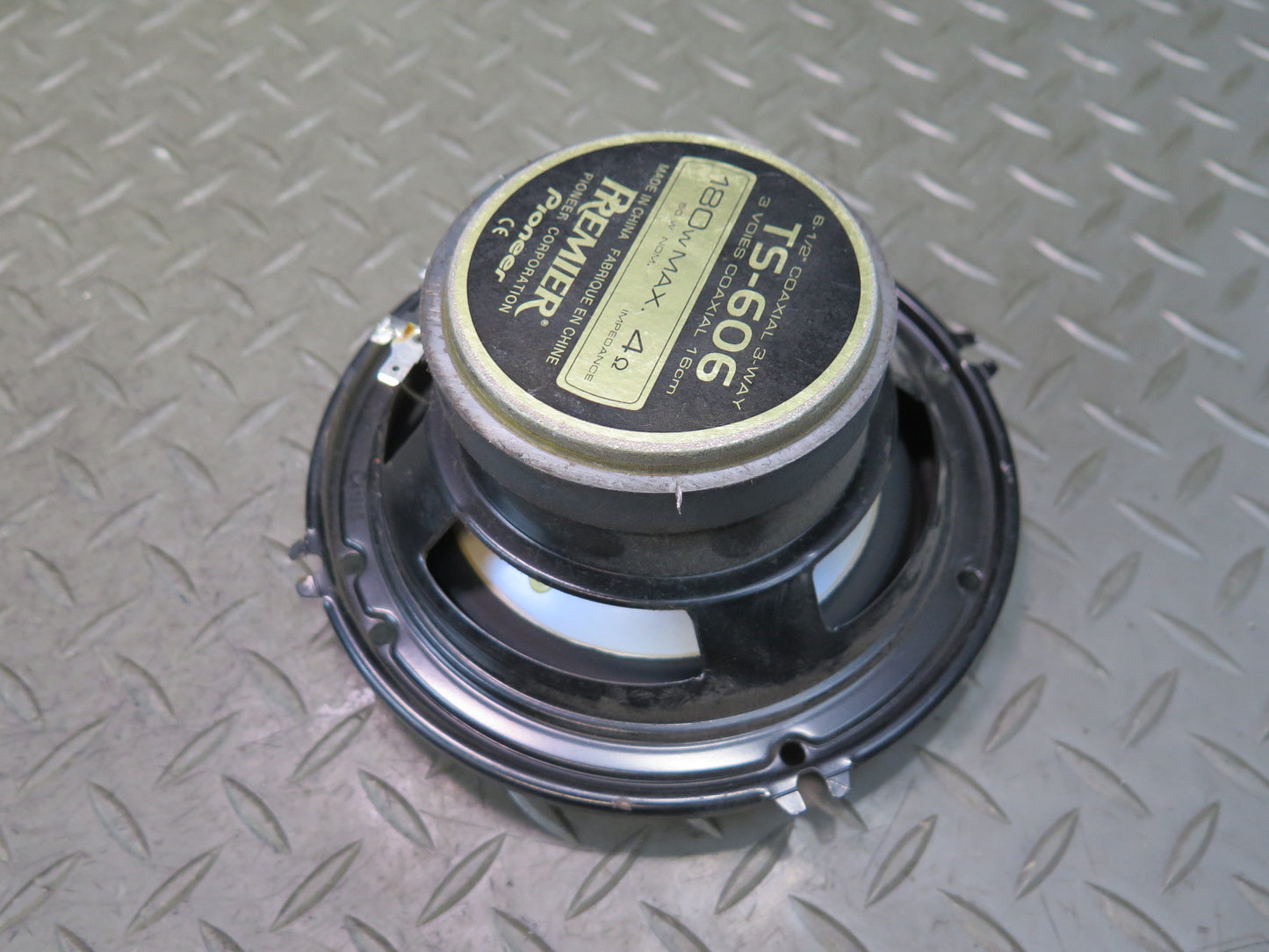 Set of 2 Pioneer TS-606 3-WAY 6.5'' 16CM 180W MAX Coaxial Car Speaker