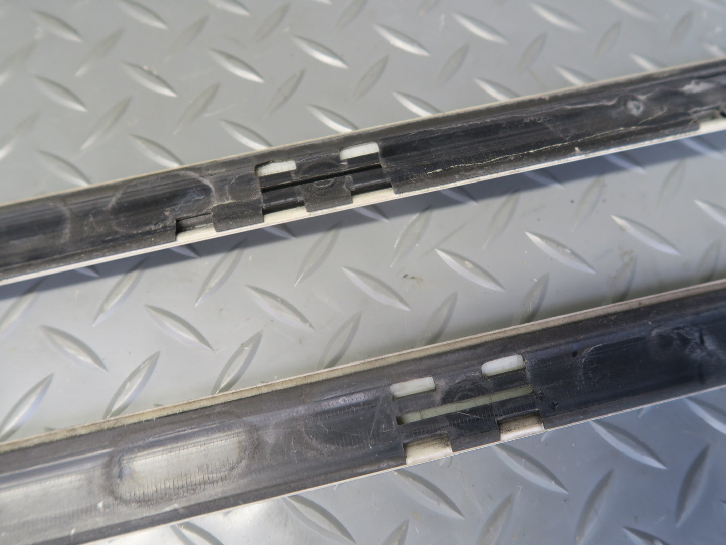 01-06 BMW E46 330ci 2DOOR Set of 4 Rear Quarter & Door Trim Molding White OEM