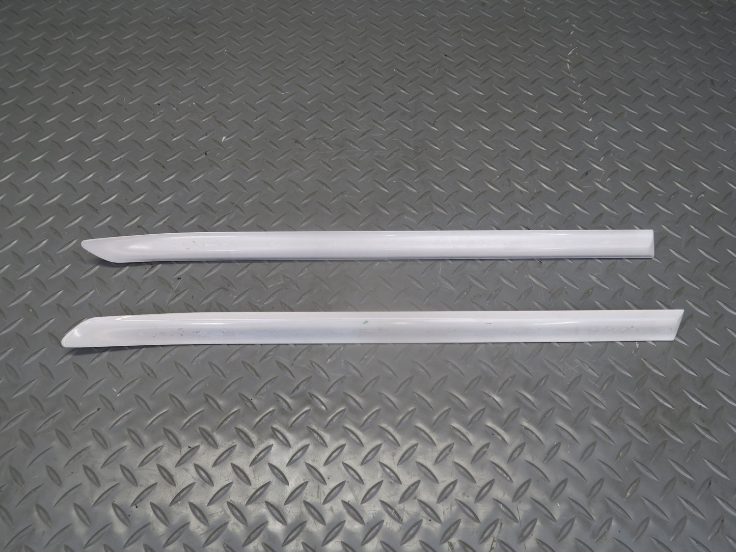 01-06 BMW E46 330ci 2DOOR Set of 4 Rear Quarter & Door Trim Molding White OEM
