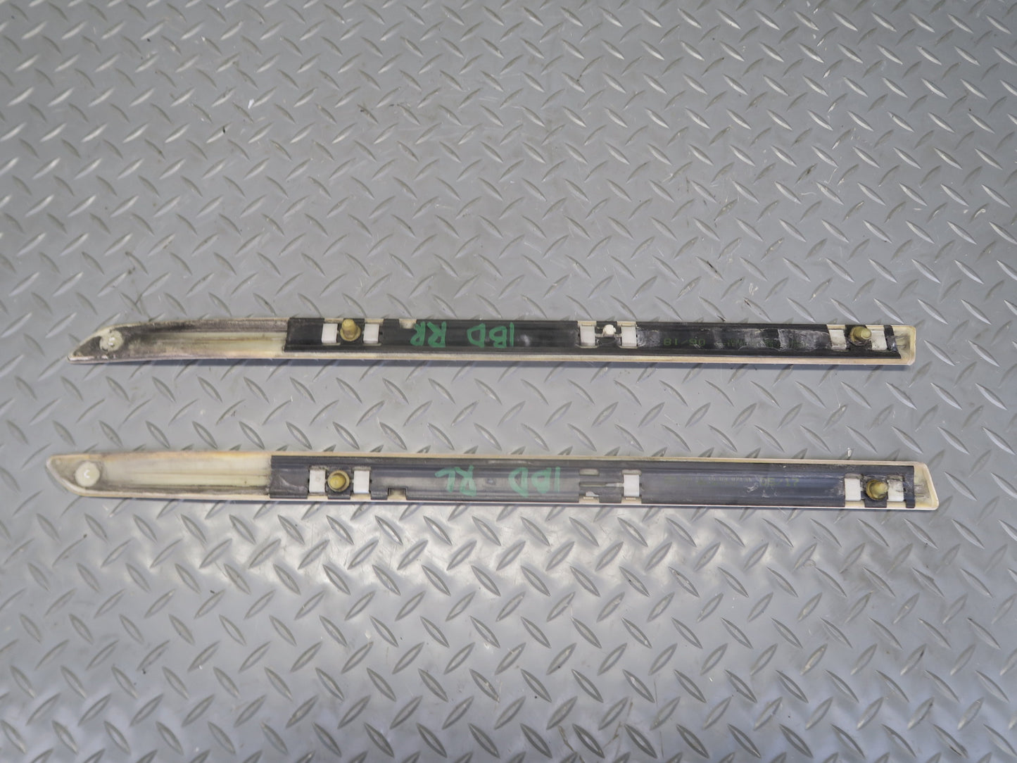 01-06 BMW E46 330ci 2DOOR Set of 4 Rear Quarter & Door Trim Molding White OEM