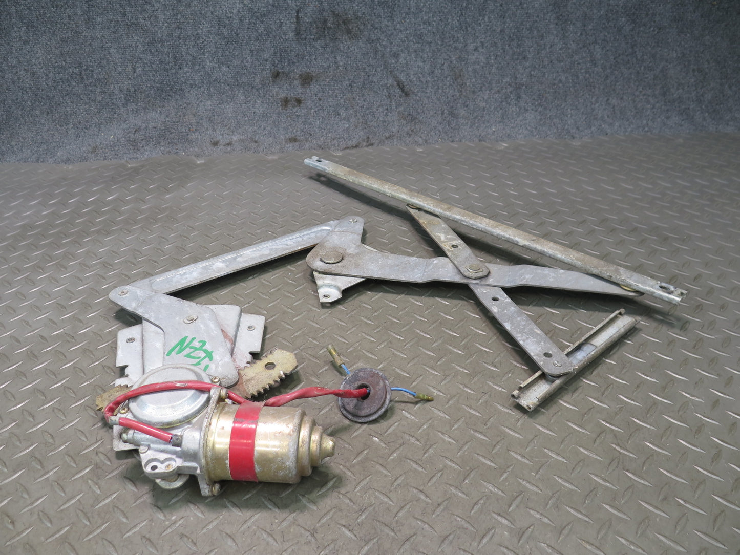 79-83 Datsun Nissan S130 280ZX 2+2 Left Door Window Regulator w Motor OEM