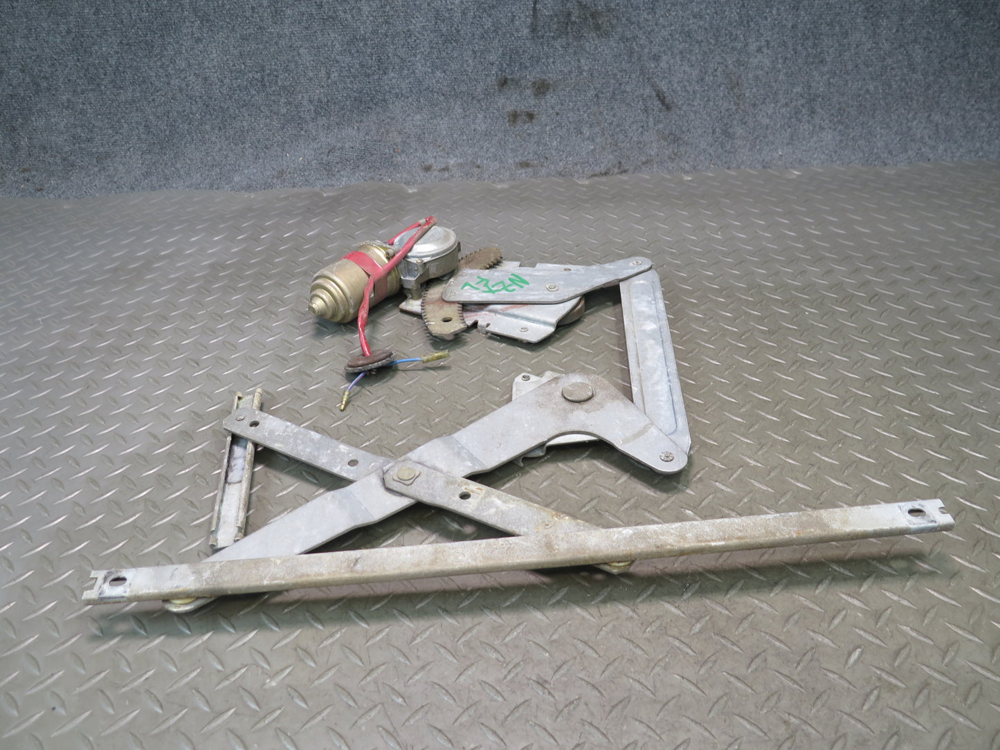 79-83 Datsun Nissan S130 280ZX 2+2 Left Door Window Regulator w Motor OEM