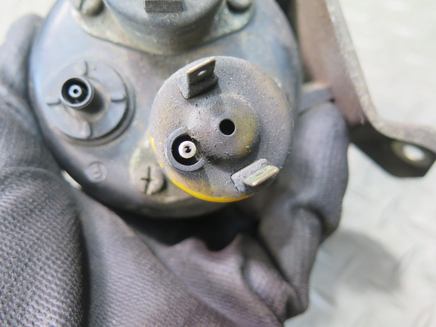 79-83 Datsun 280ZX S130 NA Vacuum Tank Pump Canister Assembly OEM