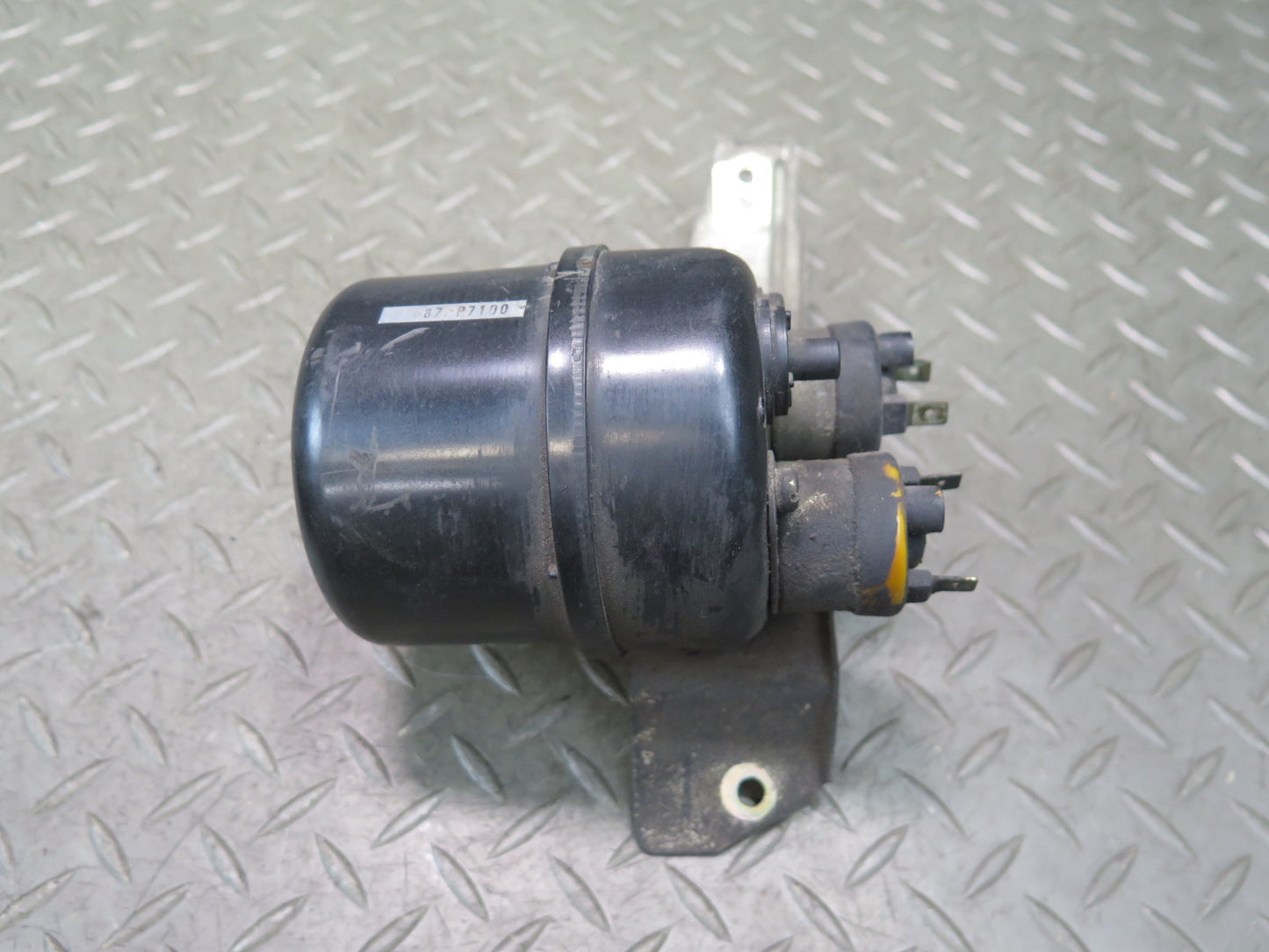 79-83 Datsun 280ZX S130 NA Vacuum Tank Pump Canister Assembly OEM