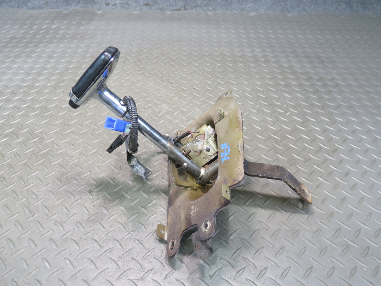 79-83 Datsun Nissan 280ZX S130 AT Automatic Transmission Shifter w Linkage OEM