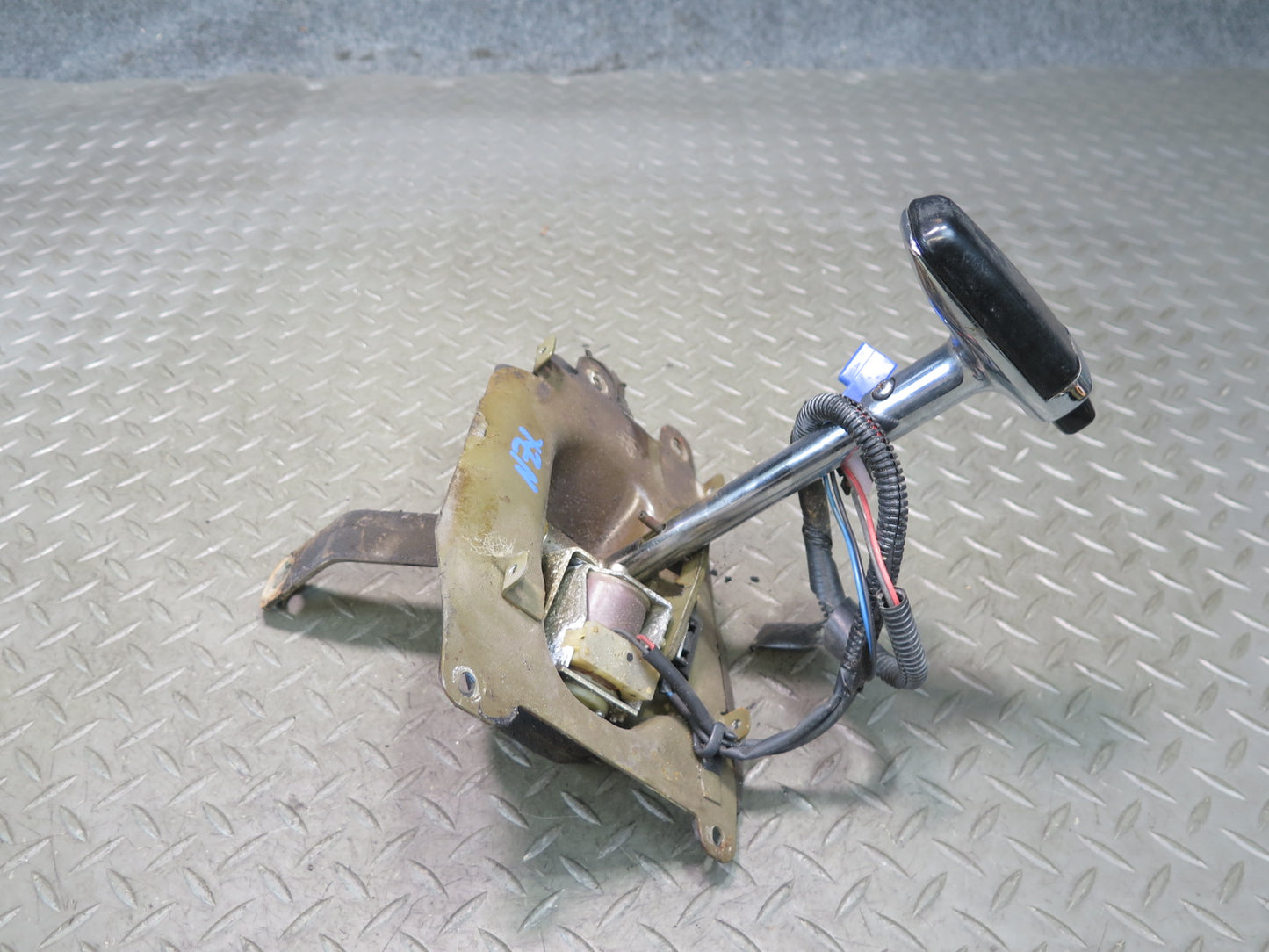 79-83 Datsun Nissan 280ZX S130 AT Automatic Transmission Shifter w Linkage OEM