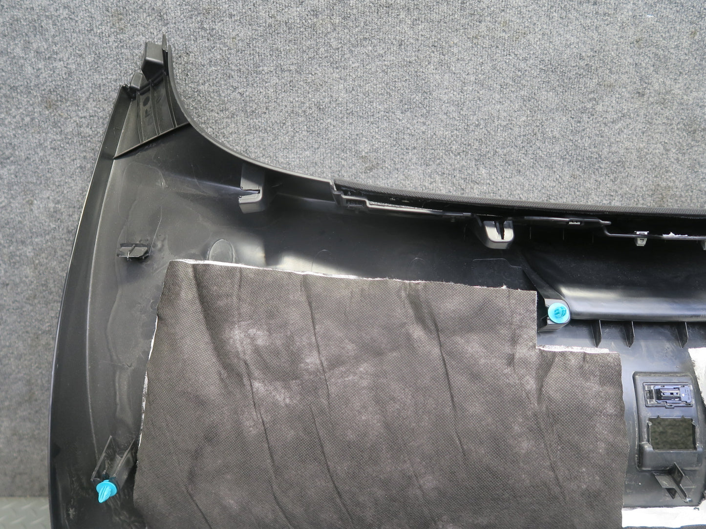 2016-2019 Tesla Model S 75D Liftgate Tail Gate Back Door Inner Panel Cover Trim