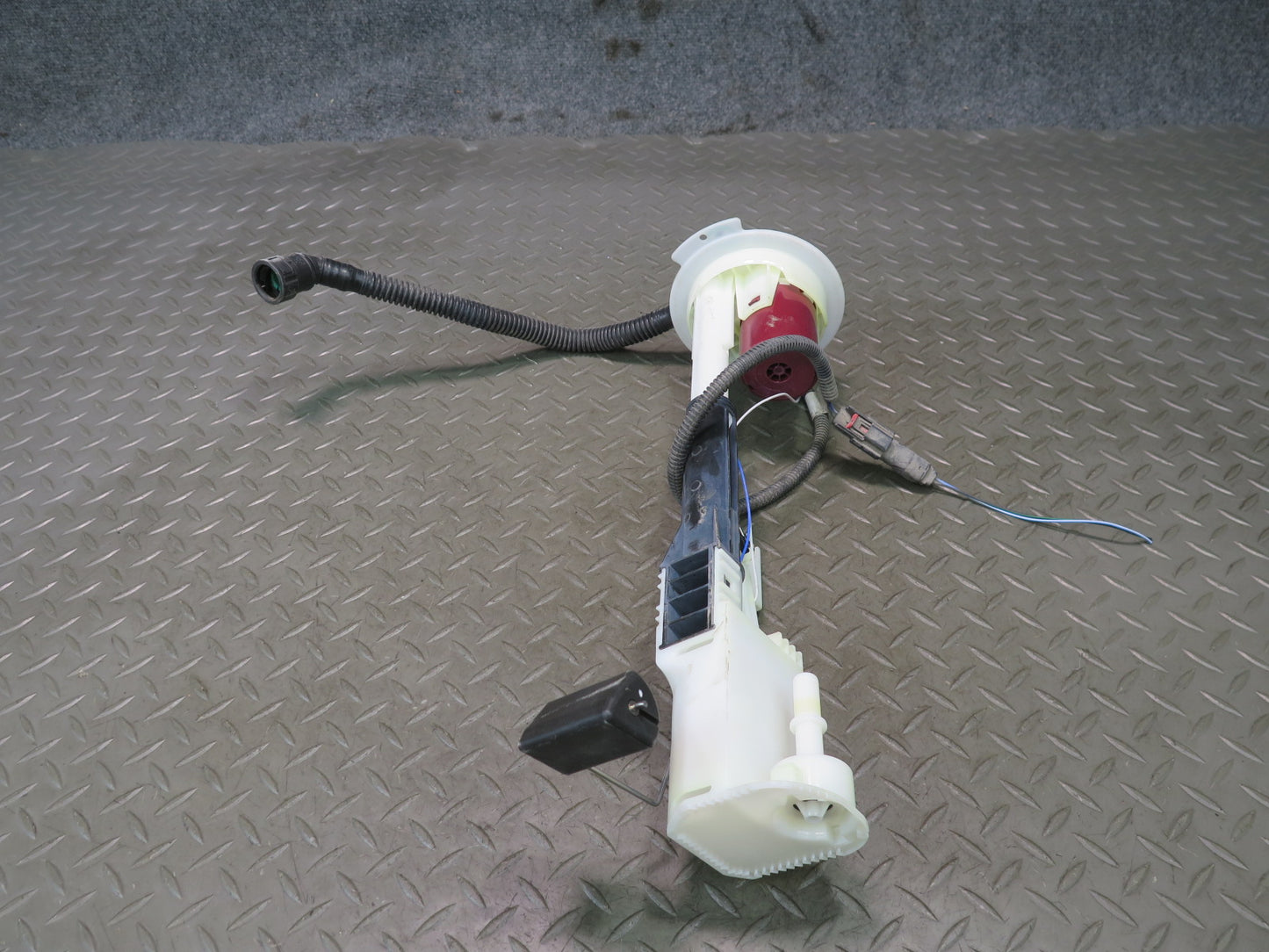 14-19 Chevrolet Corvette C7 Set of 2 Fuel Pump Level Sensor Sending Unit Set OEM