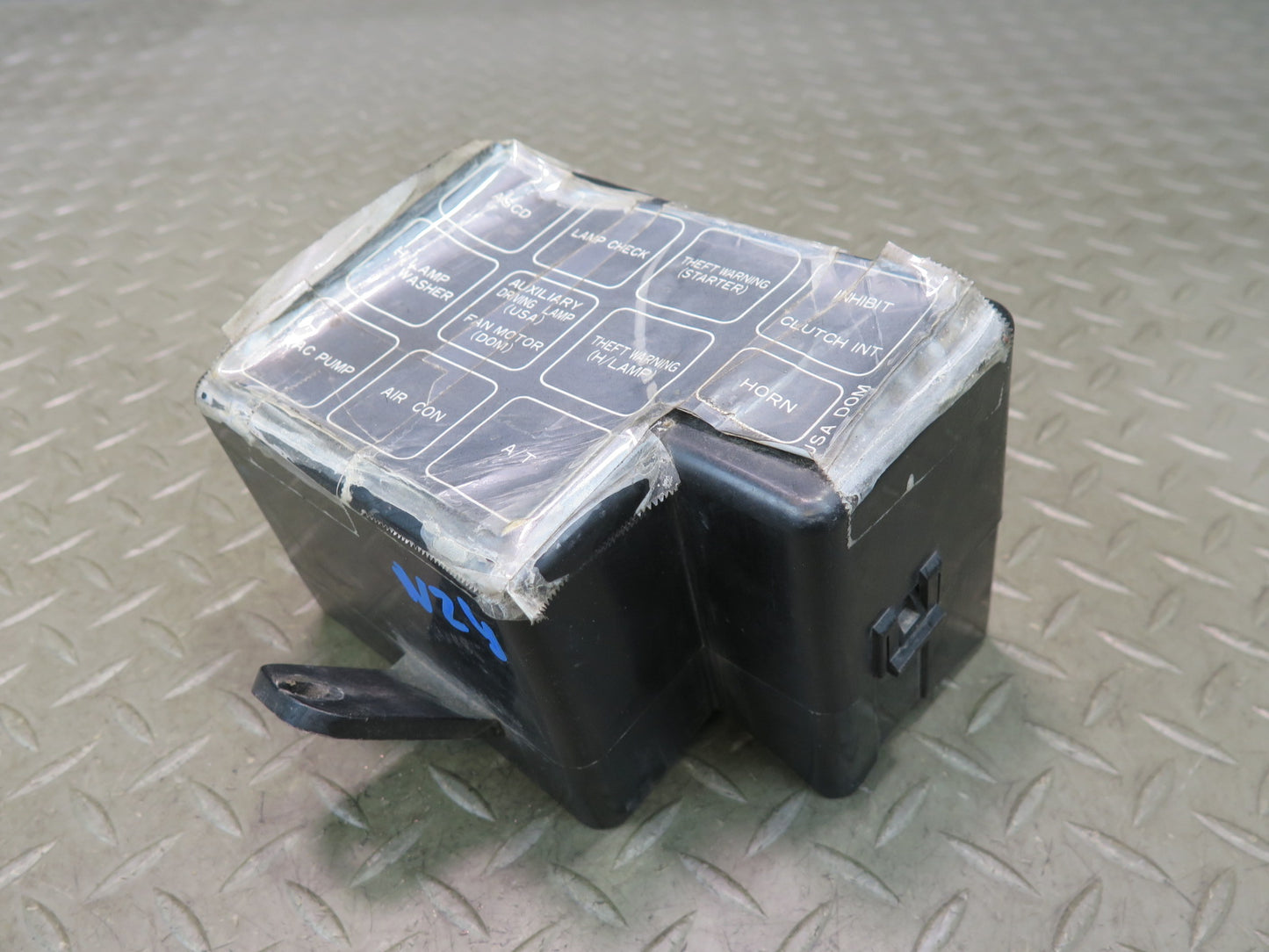 84-89 Nissan Z31 300ZX Engine Bay Small  Fuse Relay Box Module OEM