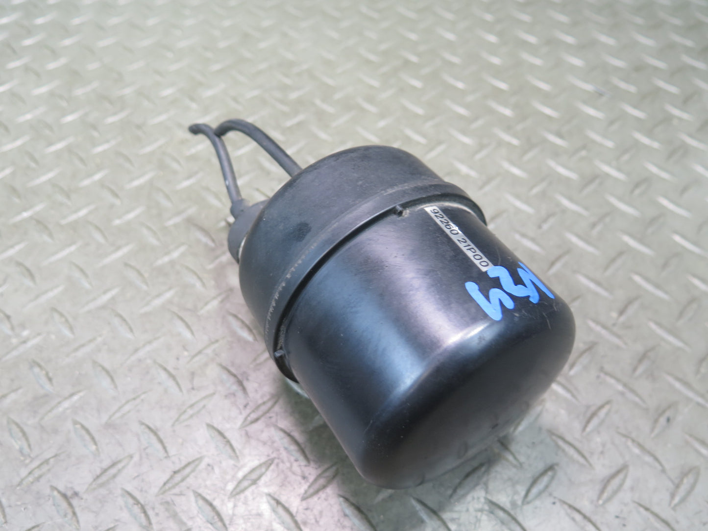 86-89 Nissan Z31 300ZX Vacuum Pump Pressure Tank Canister 92260-21P00 OEM