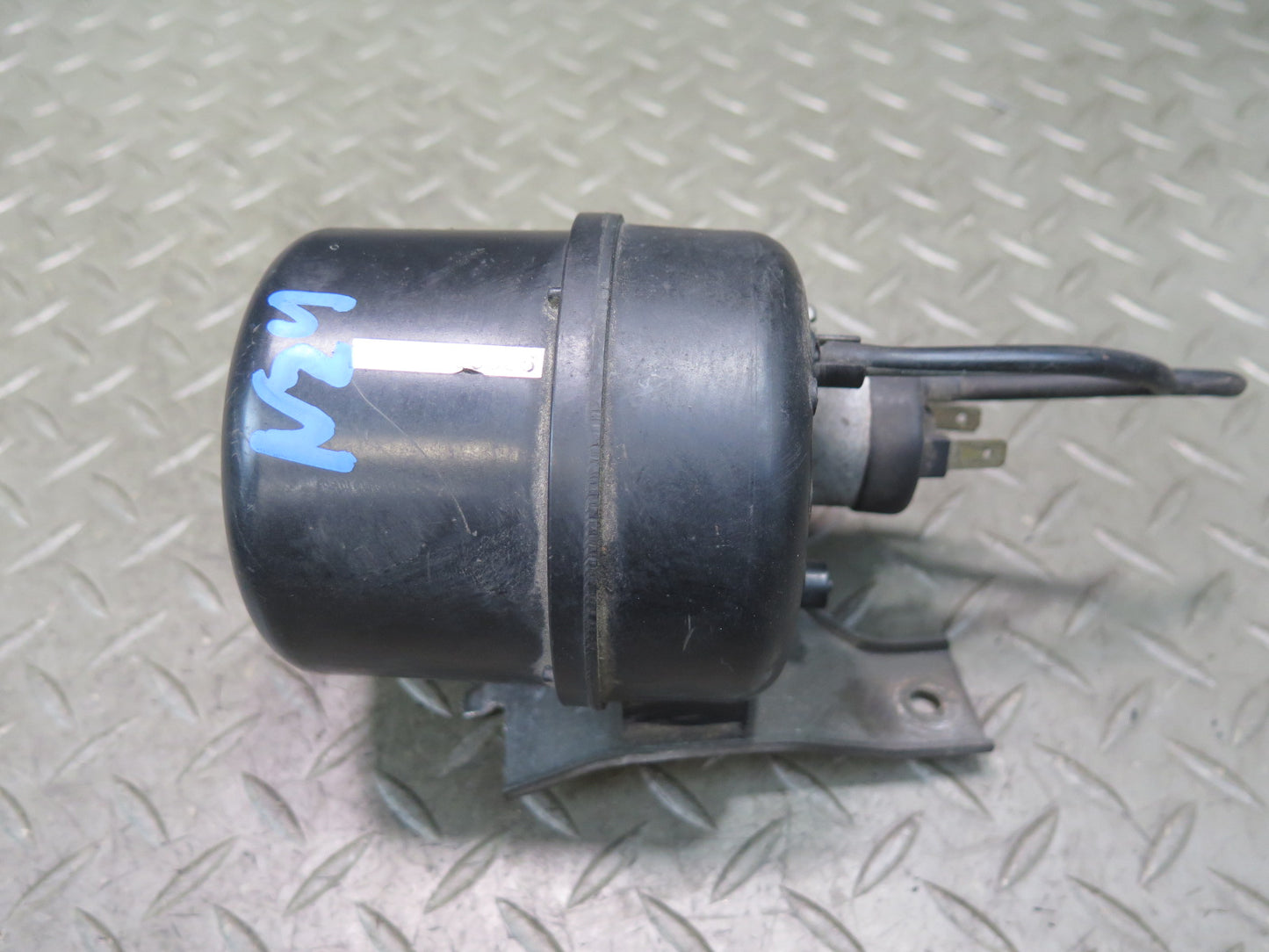 86-89 Nissan Z31 300ZX Vacuum Pump Pressure Tank Canister 92260-21P00 OEM