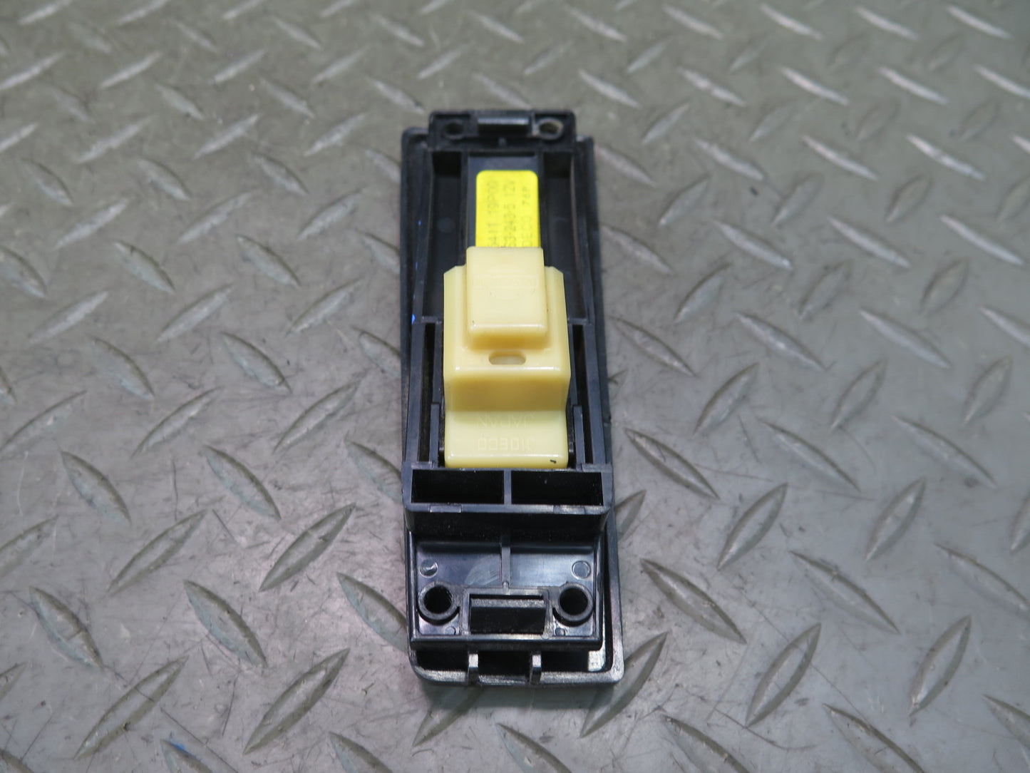 85-88 Nissan Z31 300ZX Right Door Power Window Switch 25411-19P00 OEM
