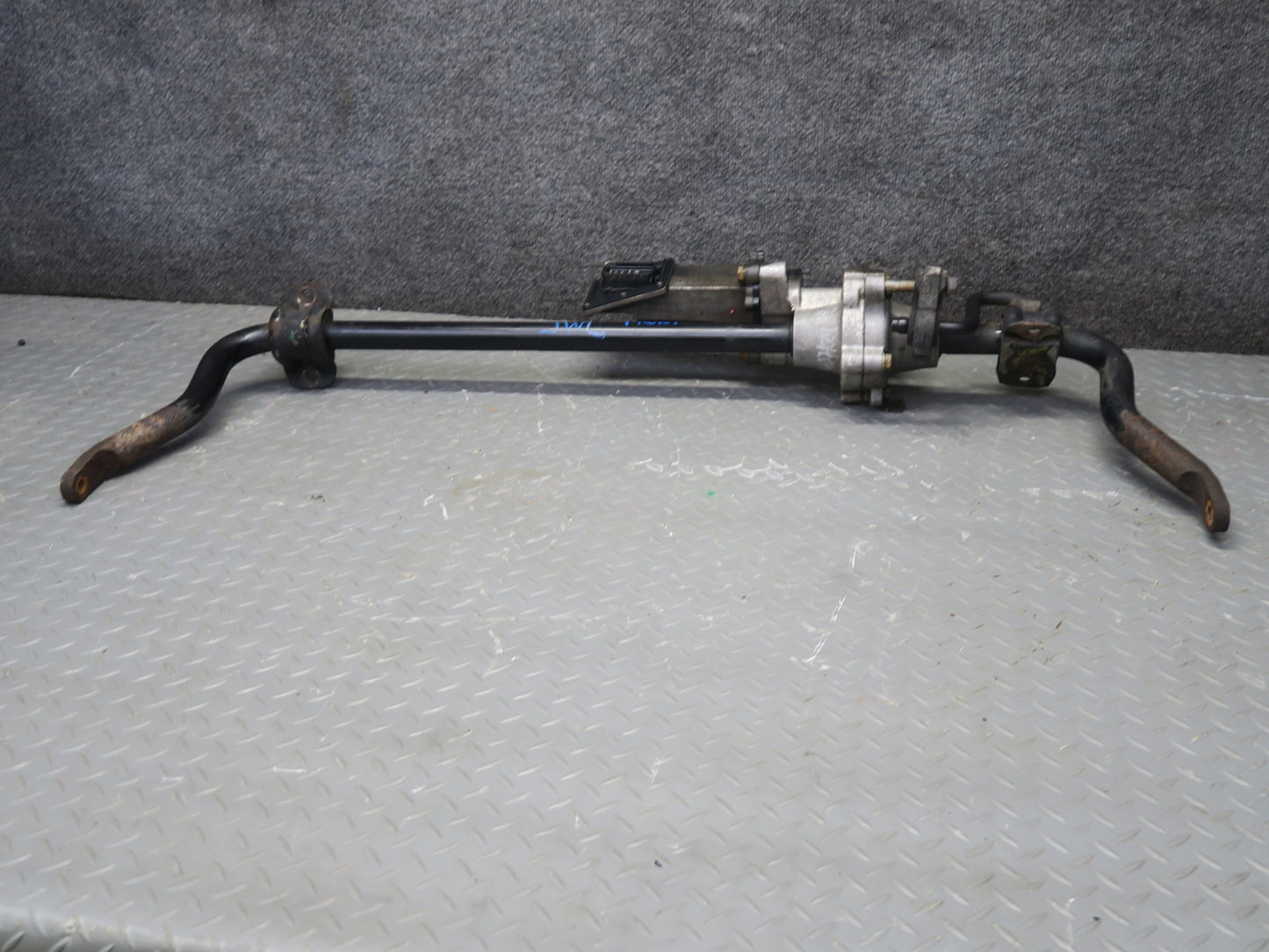 07-18 Jeep Wrangler JK 4x4 3.8L & 3.6L Front Active Stabilizer Sway Bar OEM