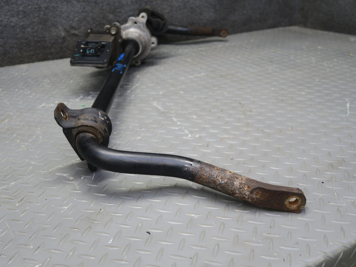 07-18 Jeep Wrangler JK 4x4 3.8L & 3.6L Front Active Stabilizer Sway Bar OEM