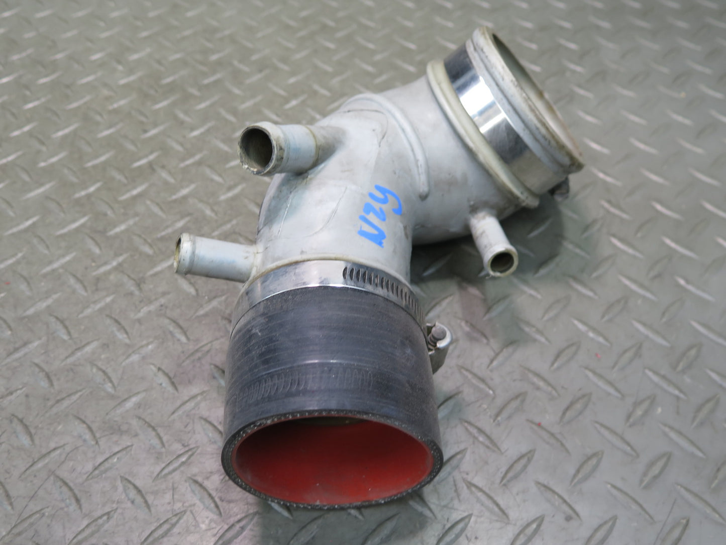 84-89 Nissan Z31 300ZX NA Hard Plastic Air Intake Duct Tube OEM