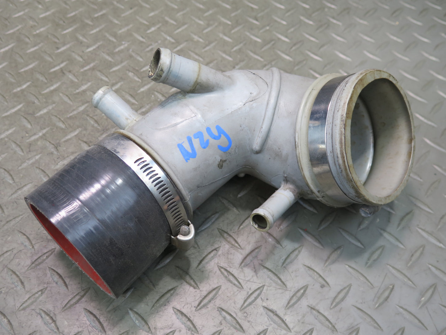 84-89 Nissan Z31 300ZX NA Hard Plastic Air Intake Duct Tube OEM