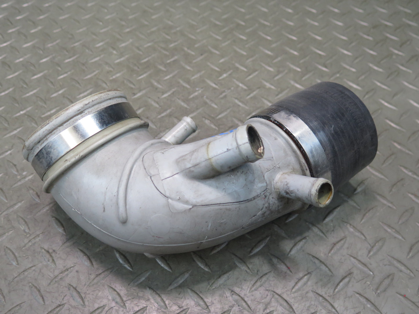 84-89 Nissan Z31 300ZX NA Hard Plastic Air Intake Duct Tube OEM