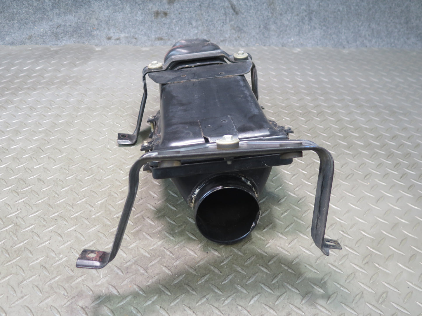 84-89 Nissan Z31 300ZX NA Air Intake Cleaner Filter Box w Bracket OEM
