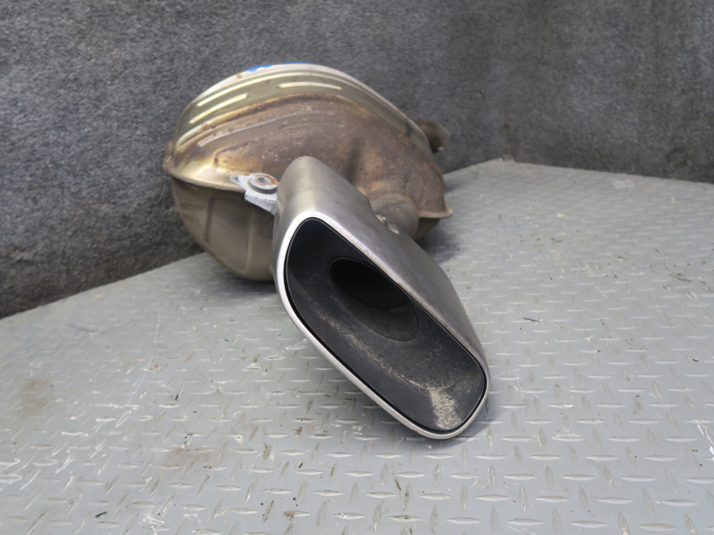 11-16 Porsche Panamera 970 3.6L Rear Right Left Side Exhaust Muffler W/ Tips Set