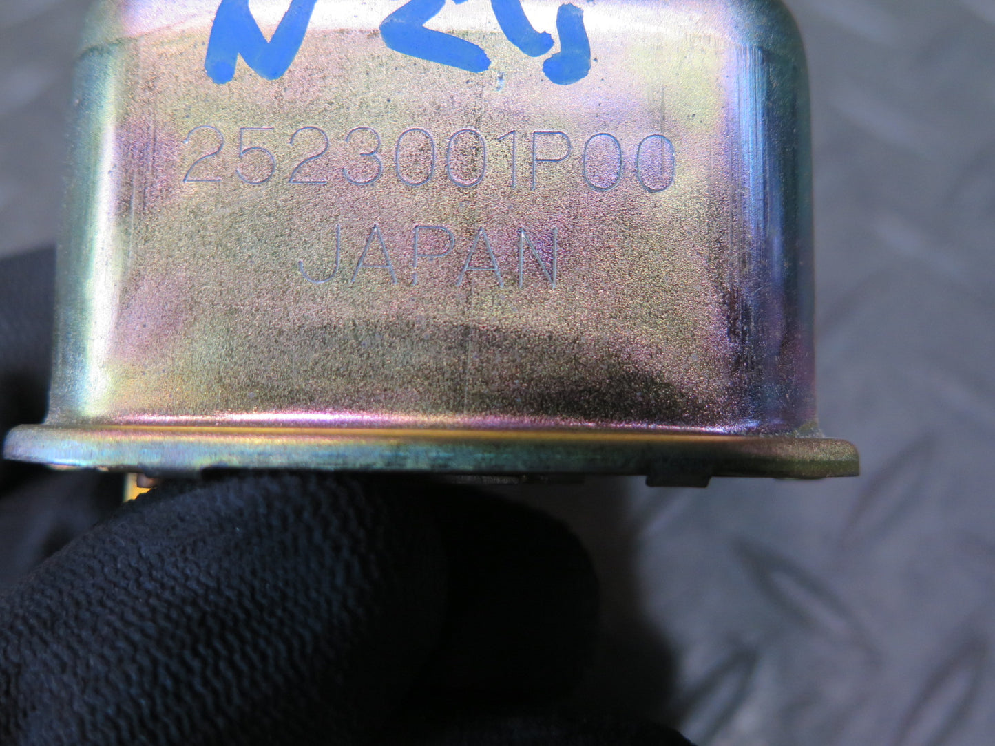 84-89 Nissan Z31 300ZX A/C Compressor Hold Relay 2523001P00 OEM