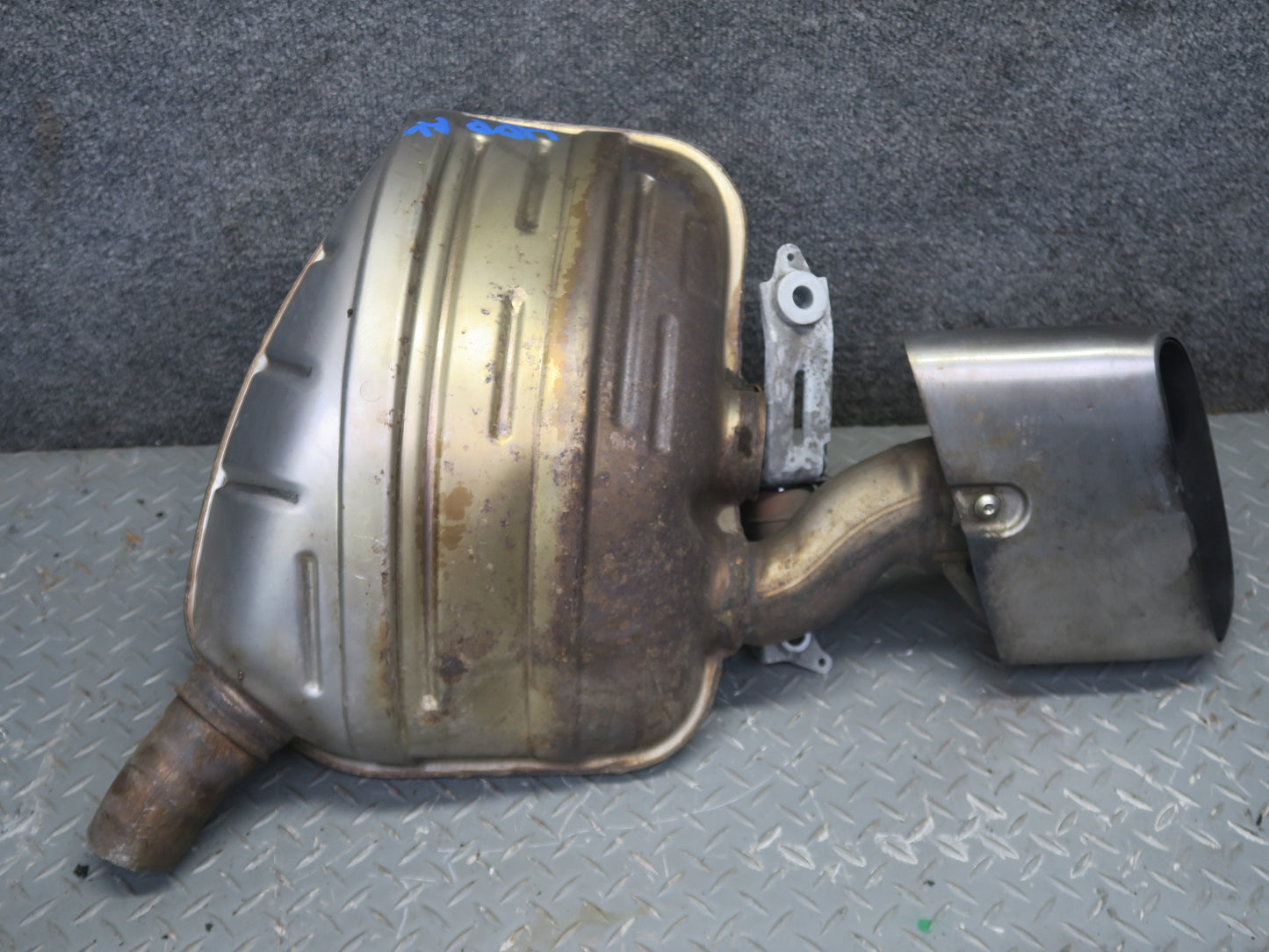 11-16 Porsche Panamera 970 3.6L Rear Right Left Side Exhaust Muffler W/ Tips Set