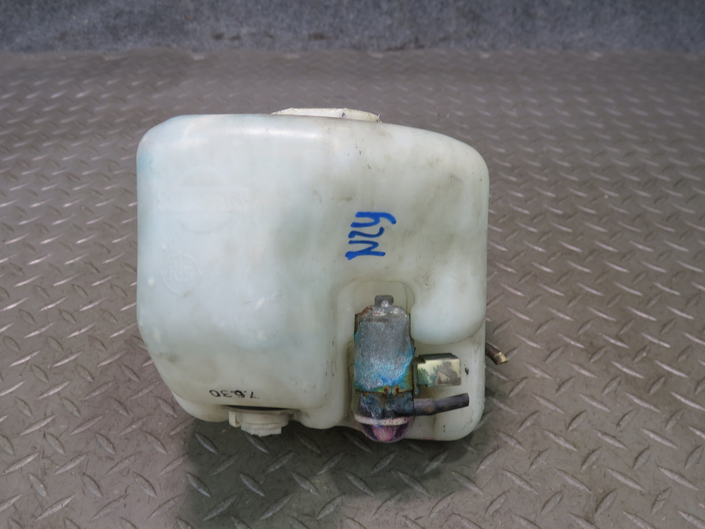 84-89 Nissan Z31 300ZX Windshield Washer Fluid Reservoir Tank w Pump OEM