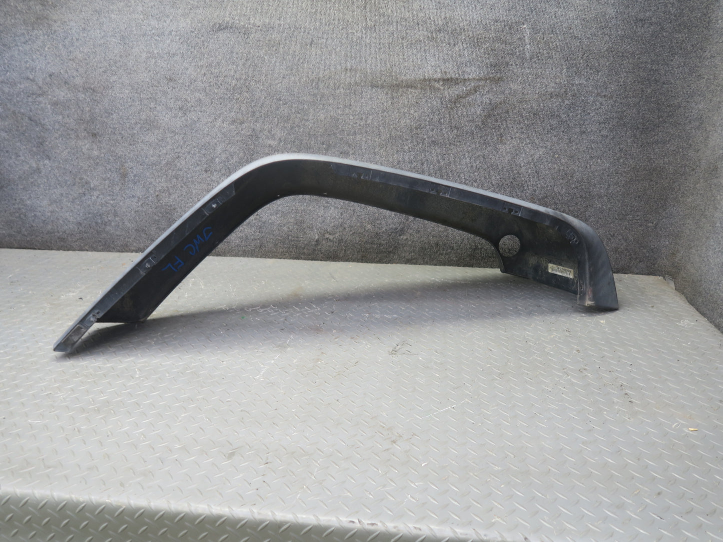 11-18 Jeep Wrangler JK Front Left Fender Flare Molding 5KF09RXFAG OEM