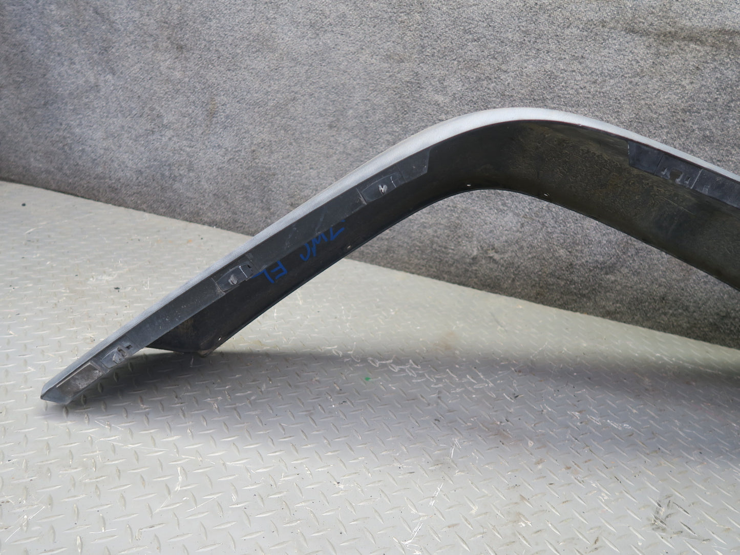 11-18 Jeep Wrangler JK Front Left Fender Flare Molding 5KF09RXFAG OEM
