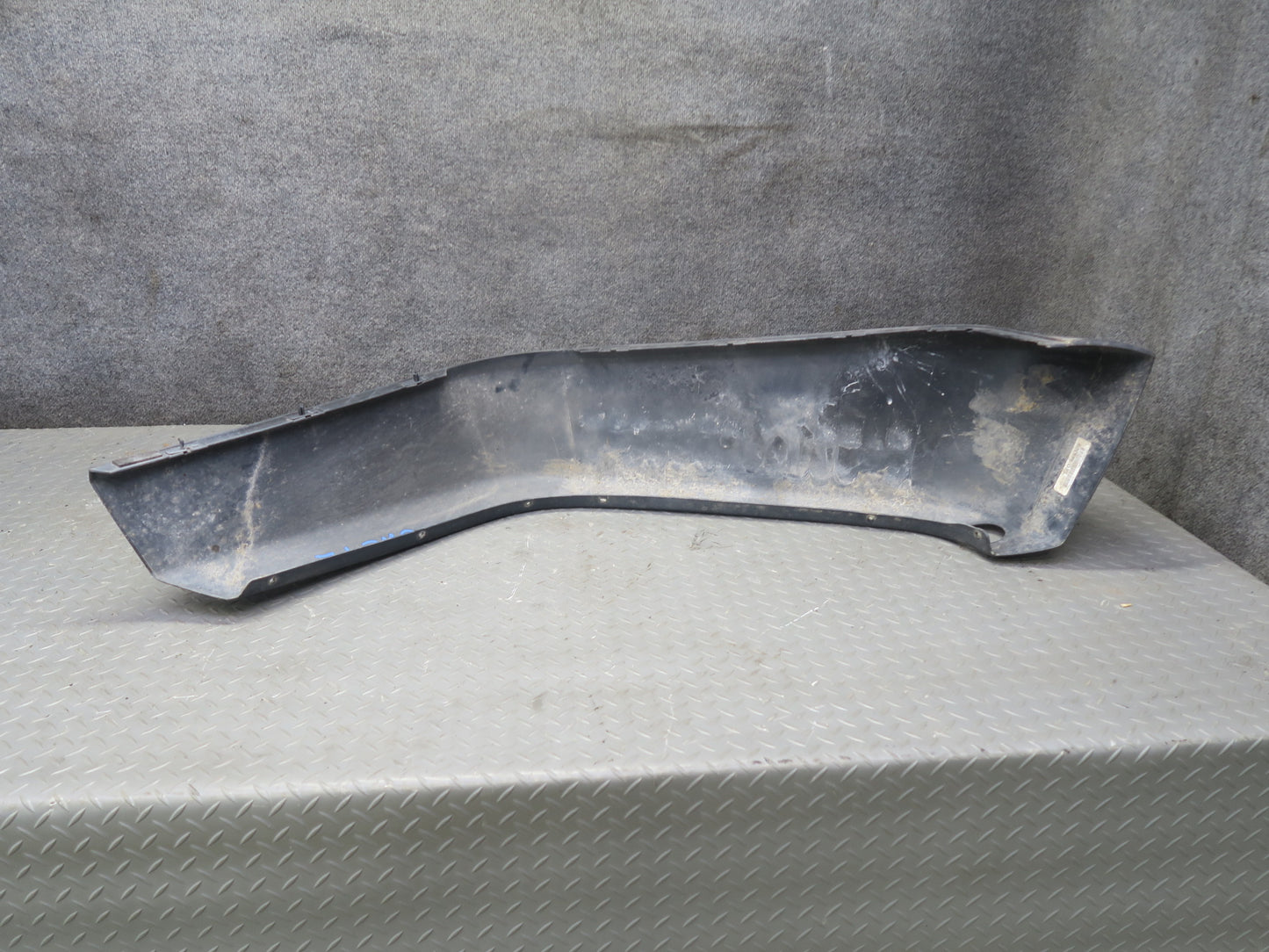 11-18 Jeep Wrangler JK Front Left Fender Flare Molding 5KF09RXFAG OEM