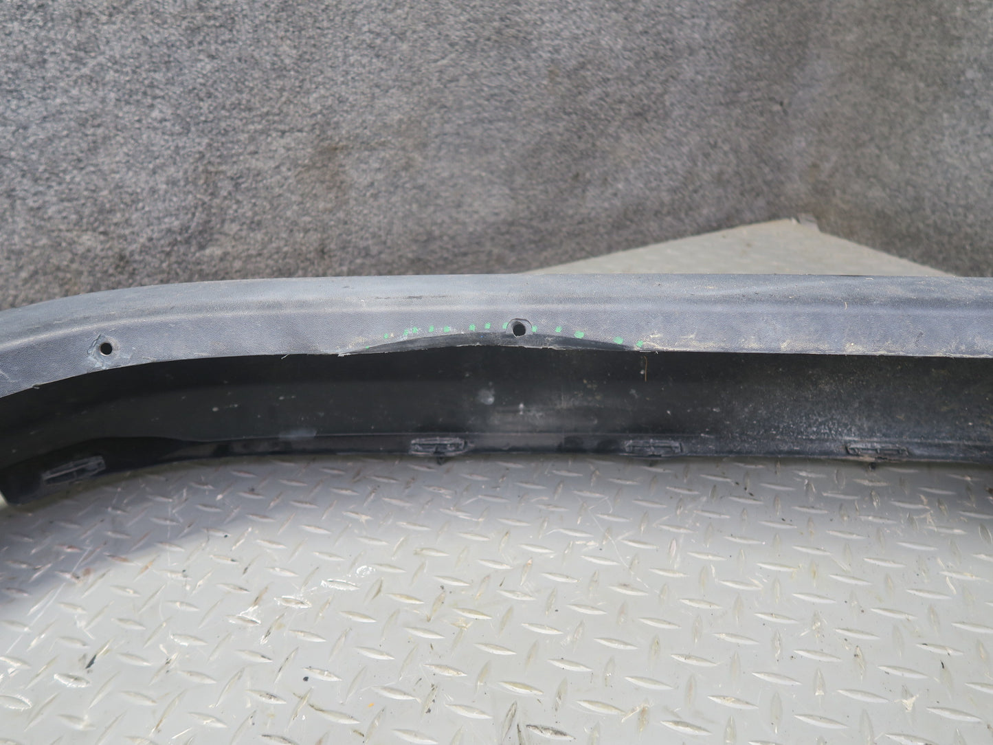 11-18 Jeep Wrangler JK Set of 2 Rear Left & Right Fender Flare Molding OEM