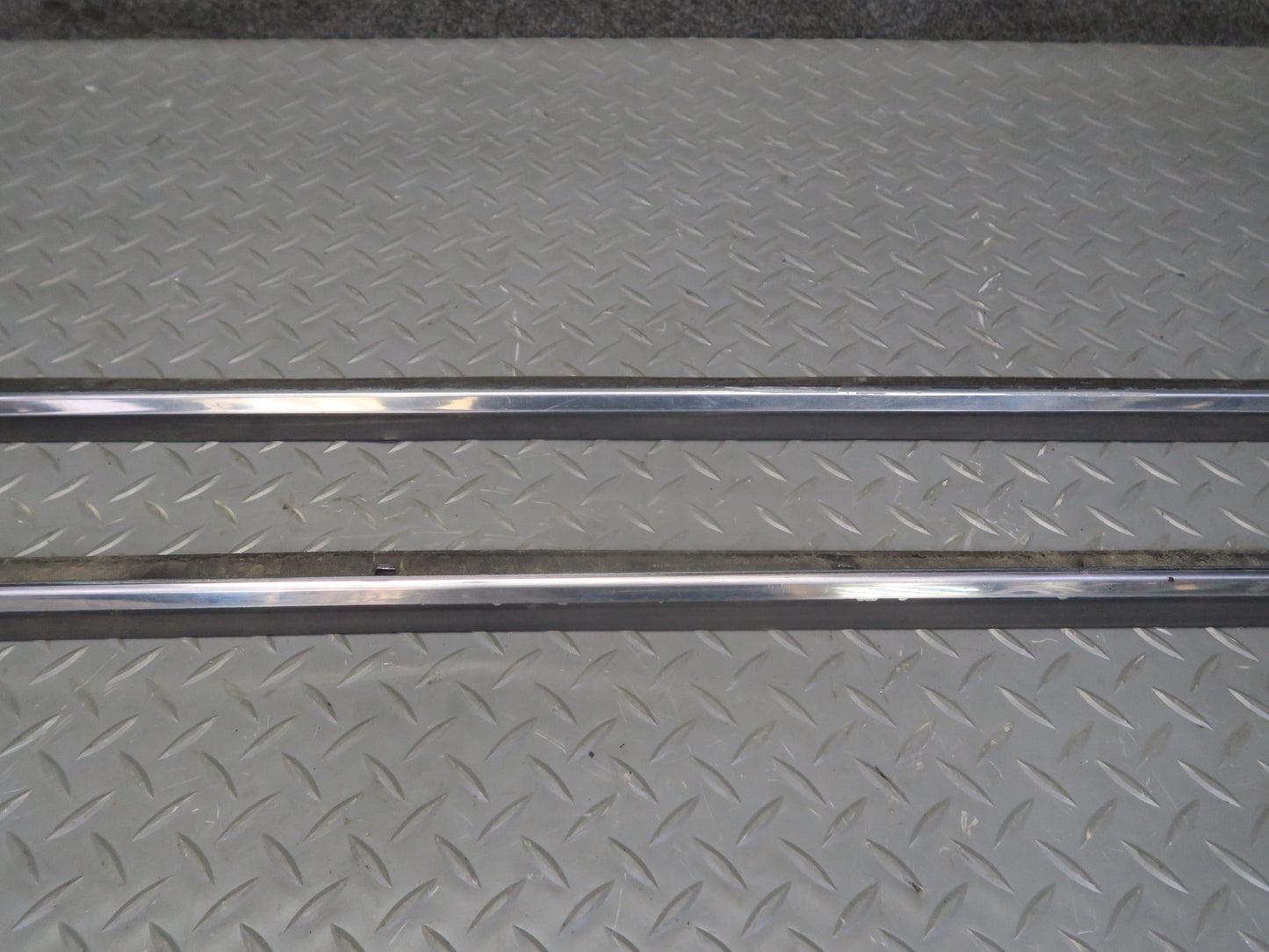 79-83 Datsun 280ZX 2+2 Left Right Door Window Weatherstrip Seal Molding Set OEM