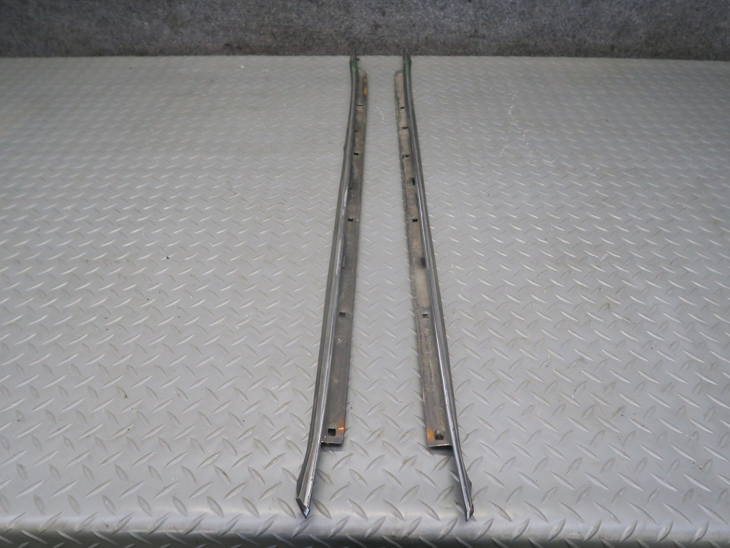 79-83 Datsun 280ZX 2+2 Left Right Door Window Weatherstrip Seal Molding Set OEM