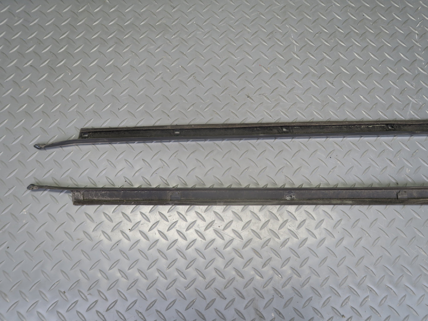 79-83 Datsun 280ZX 2+2 Left Right Door Window Weatherstrip Seal Molding Set OEM