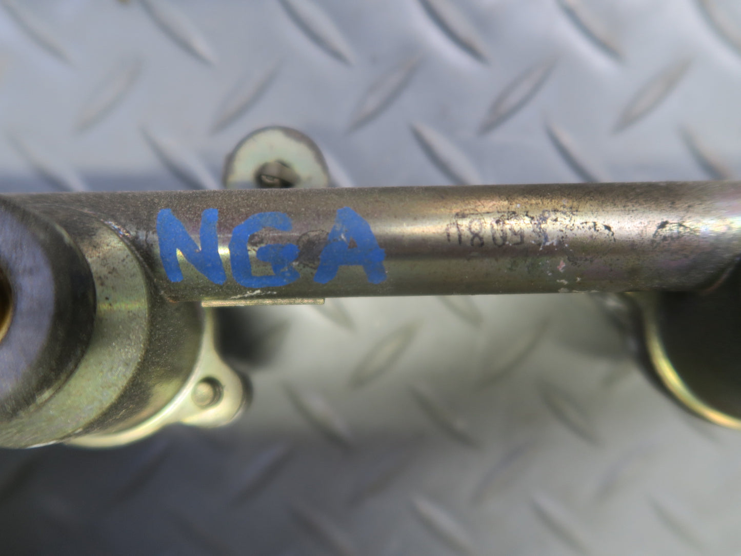 95-97 Nissan Gloria VQ30DET Turbo Fuel Rail Injector Set w Hose Assembly OEM