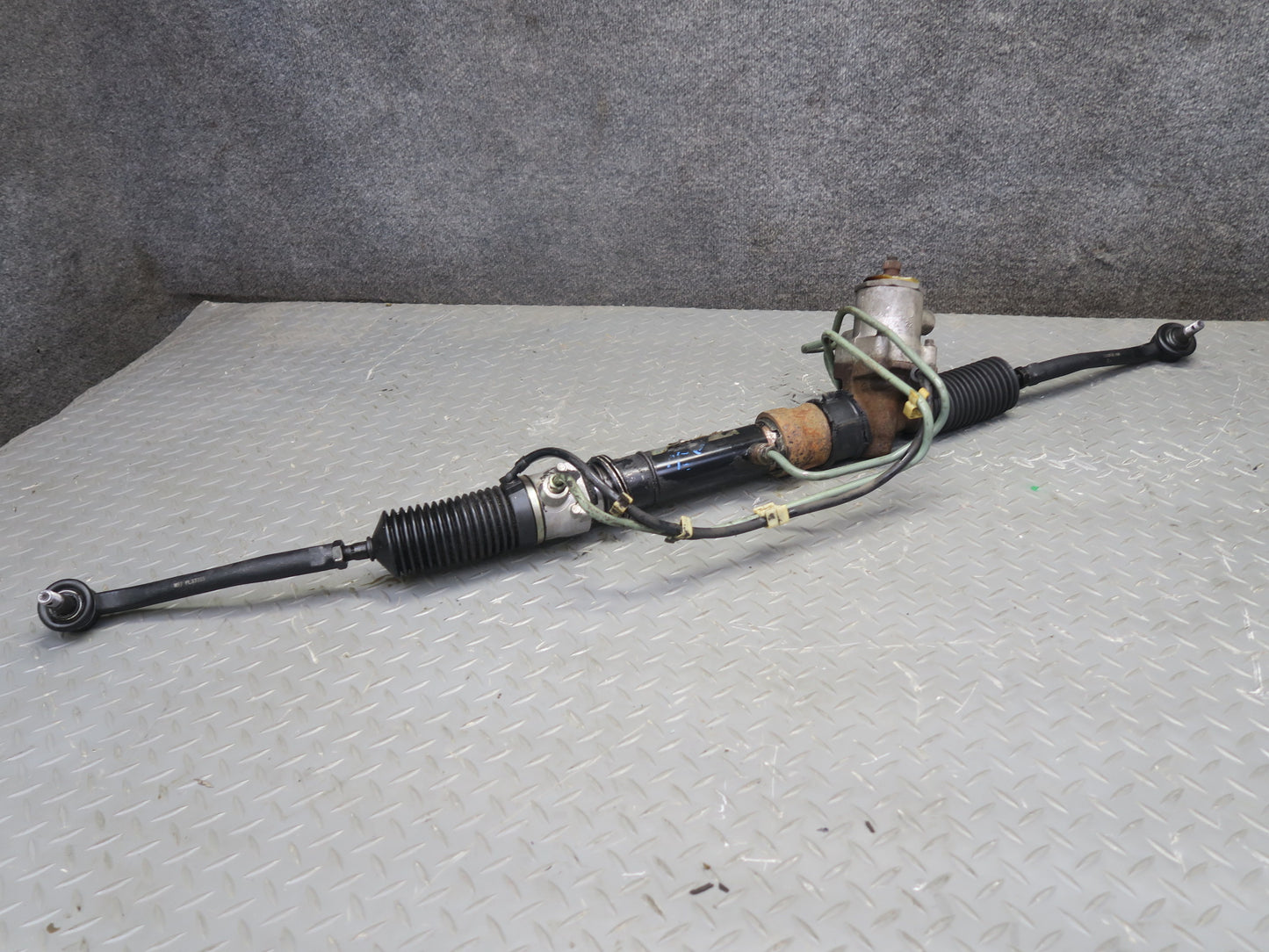 81-83 Datsun Nissan 280ZX S130 Power Steering Gear Rack w Pipe Line Assy OEM
