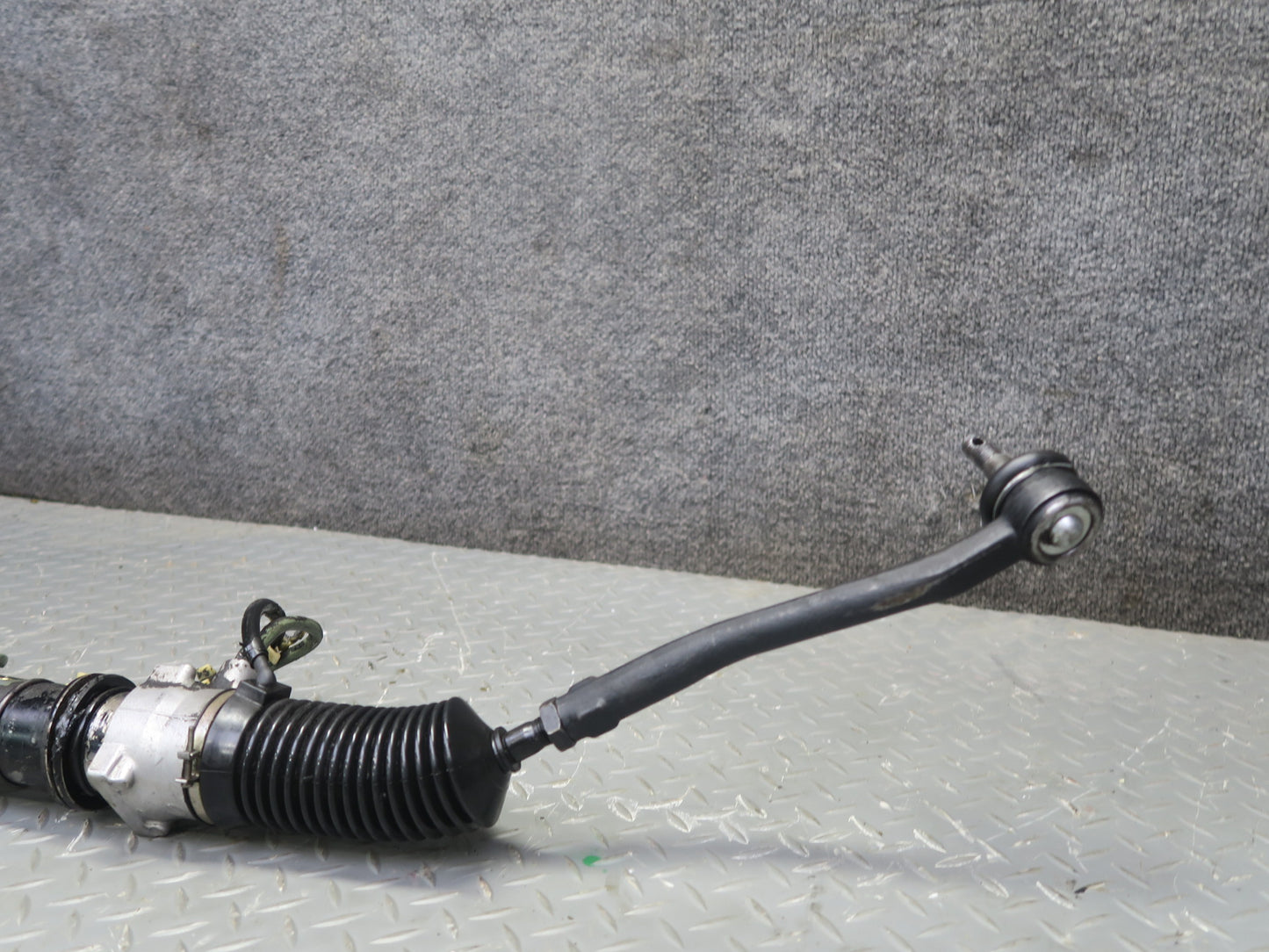 81-83 Datsun Nissan 280ZX S130 Power Steering Gear Rack w Pipe Line Assy OEM