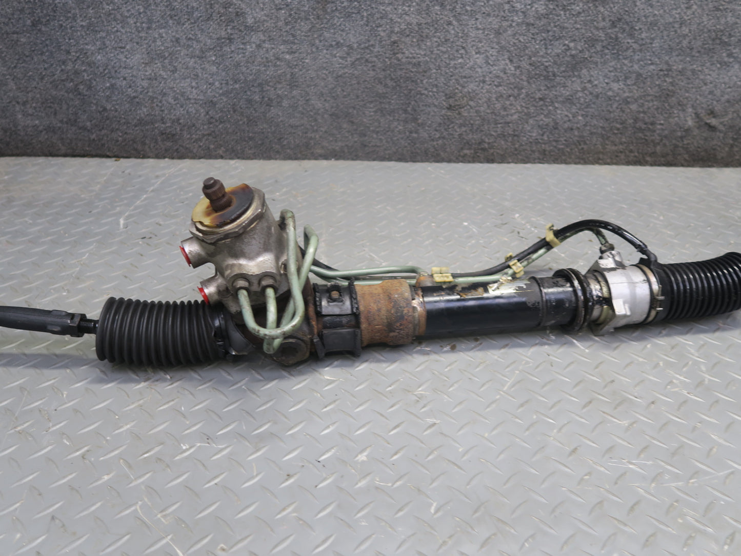 81-83 Datsun Nissan 280ZX S130 Power Steering Gear Rack w Pipe Line Assy OEM