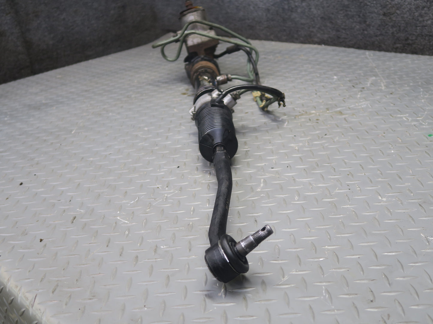 81-83 Datsun Nissan 280ZX S130 Power Steering Gear Rack w Pipe Line Assy OEM
