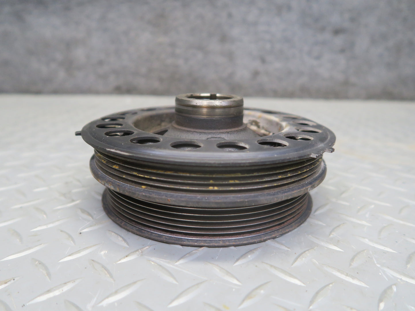 95-97 Nissan Gloria VQ30DET Crankshaft & Water Pump Pulley w Tensioner Set OEM
