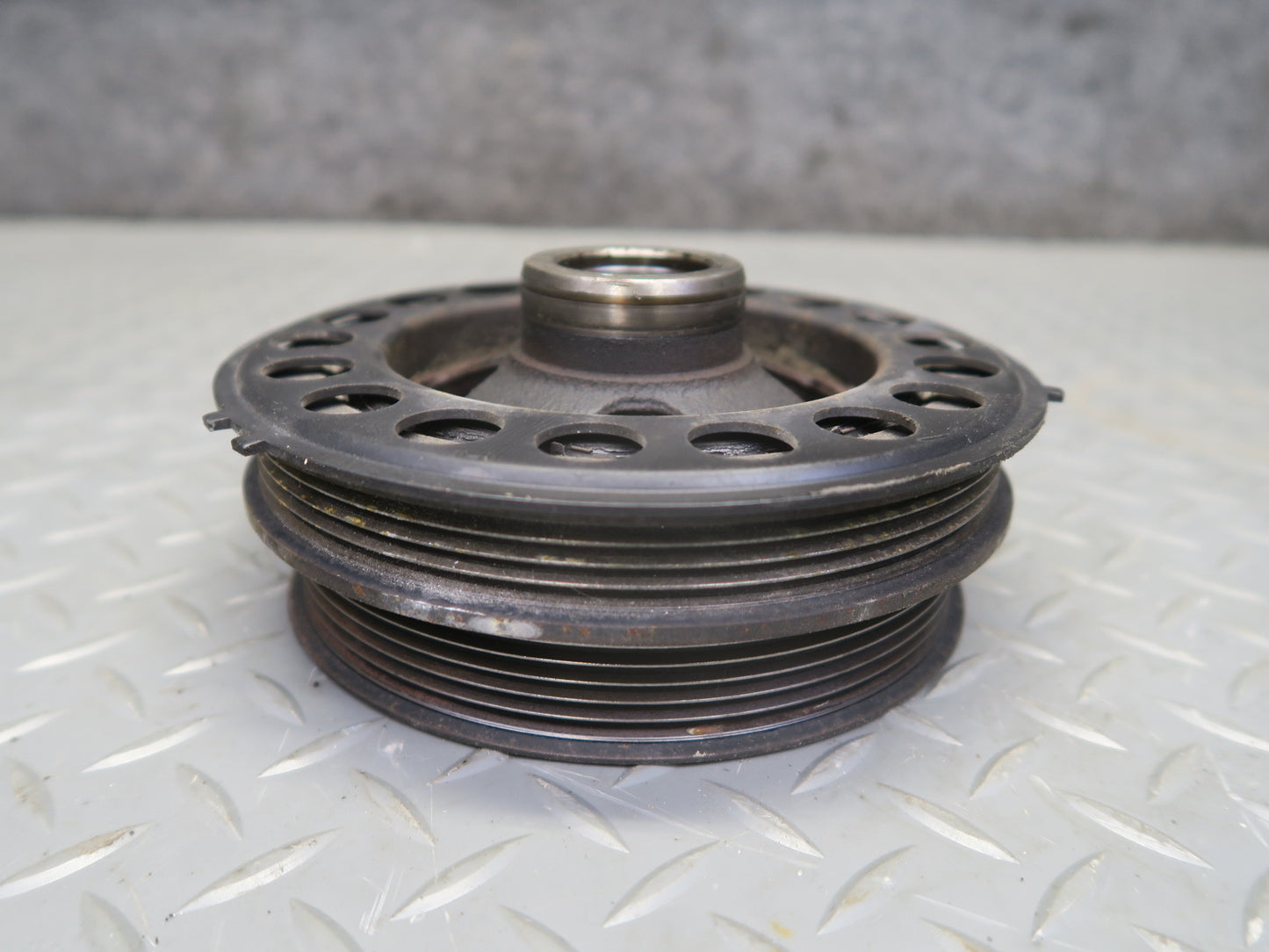 95-97 Nissan Gloria VQ30DET Crankshaft & Water Pump Pulley w Tensioner Set OEM