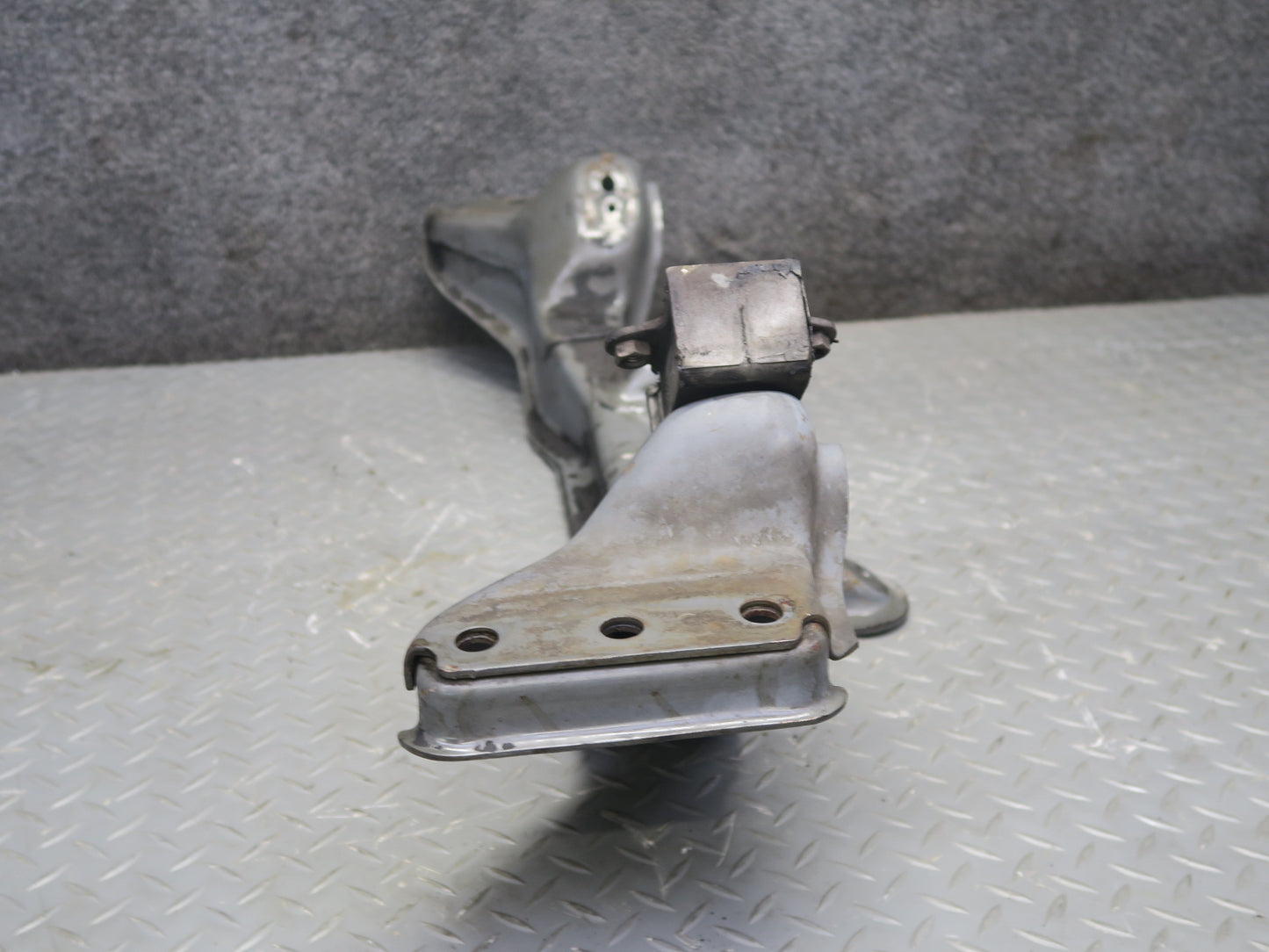 82-83 Datsun Nissan 280ZX S130 2+2 A/T NON Turbo Front Engine Crossmember OEM
