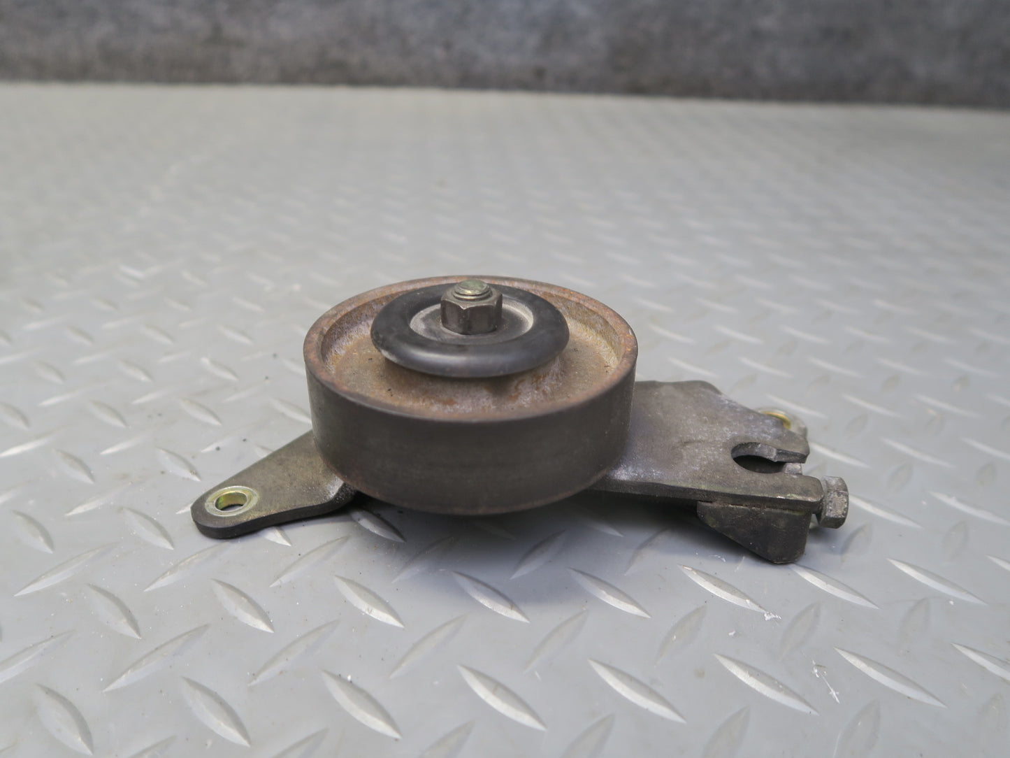 95-97 Nissan Gloria VQ30DET Crankshaft & Water Pump Pulley w Tensioner Set OEM