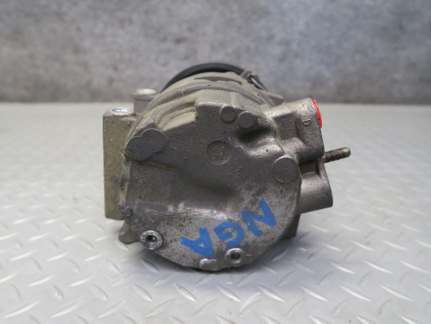 95-97 Nissan Gloria 3.0L A/C Air Conditioning Compressor OEM