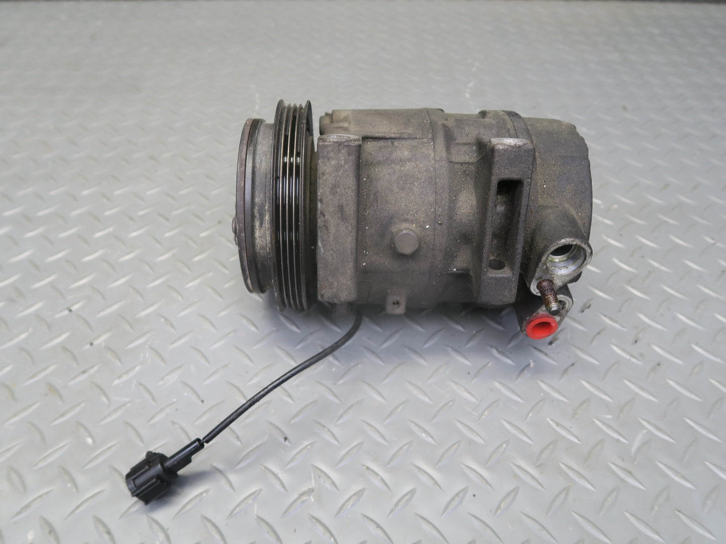95-97 Nissan Gloria 3.0L A/C Air Conditioning Compressor OEM